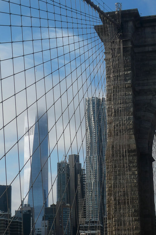 Le World Trade Center joue à cache-cache avec les nuages